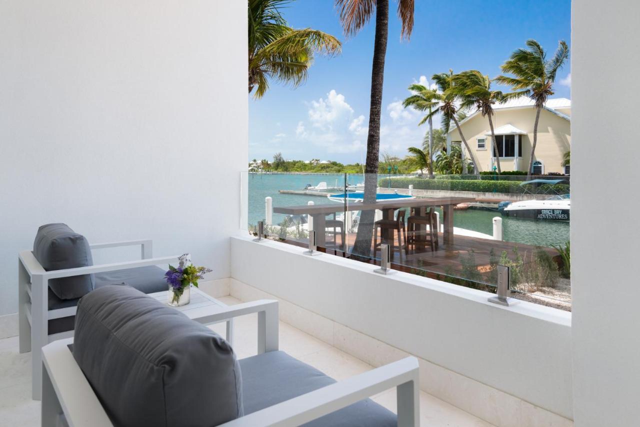 Zenza Boutique Hotel Turtle Cove Exterior photo